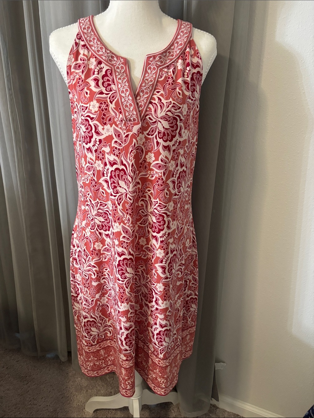 Sleeveless Pink and White Printed Midi Dress